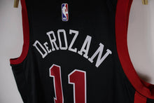 Carregar imagem no visualizador da galeria, Jersey Chicago Bulls City Edition 23/24 - GOAT STORE
